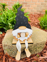 Load image into Gallery viewer, Shelf Sitter Gnomes